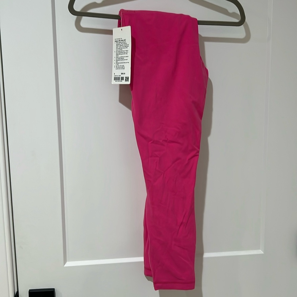 Brand new Lululemon Align leggings.